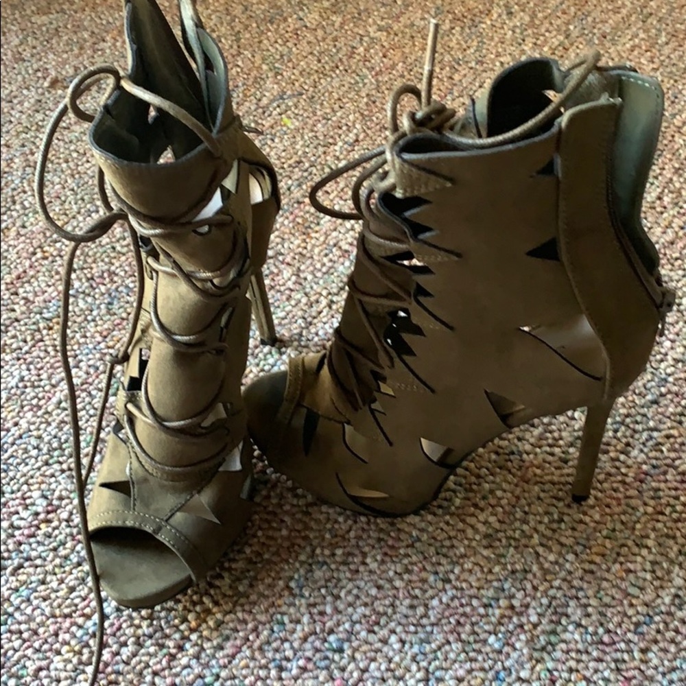 Brand new heels